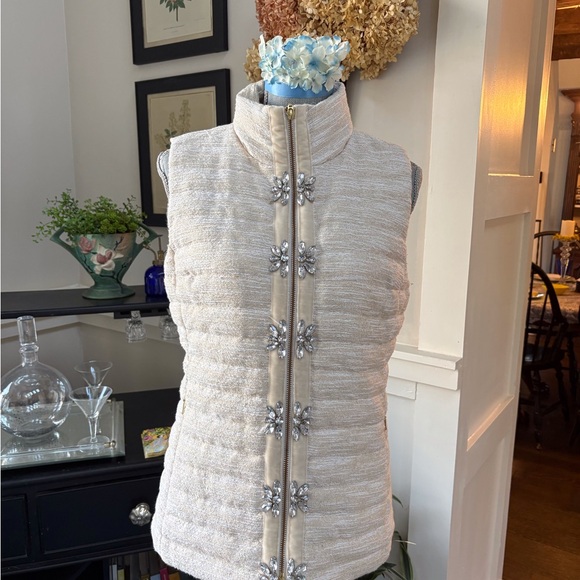 Lilly Pulitzer Jackets & Blazers - Lilly Pulitzer Cream Puffer Vest with Silver Accents